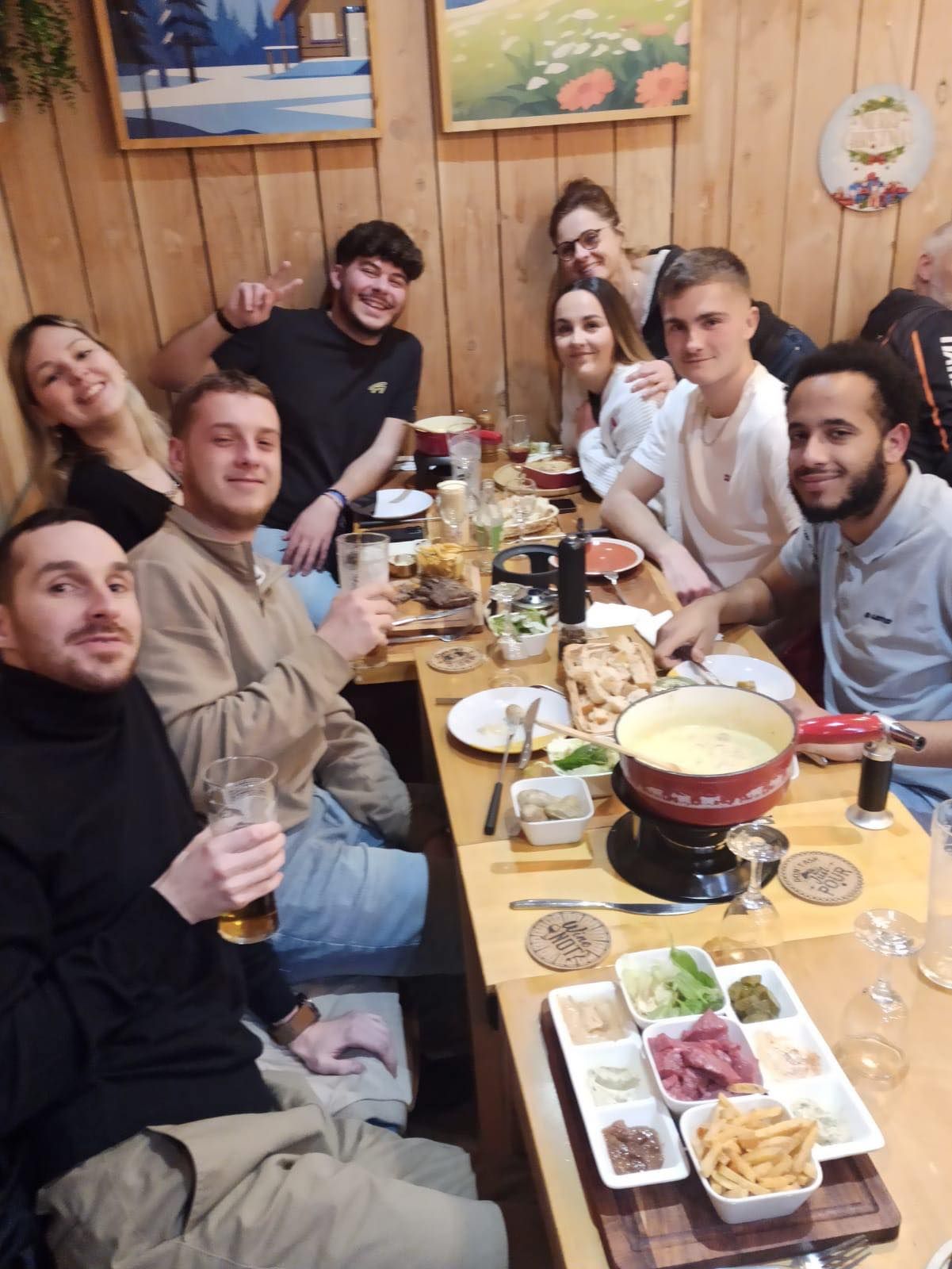 Tablée conviviale au Chalet